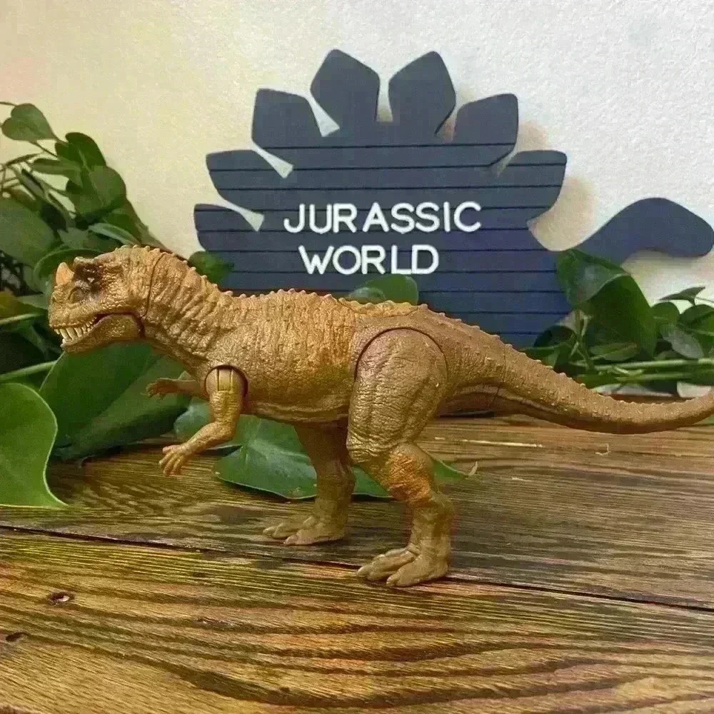 Jurassic World Dino Rivals Ceratosaurus